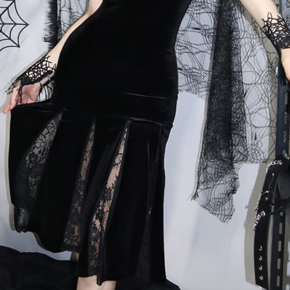 Lace velvet slip dress - Picture 5 of 8